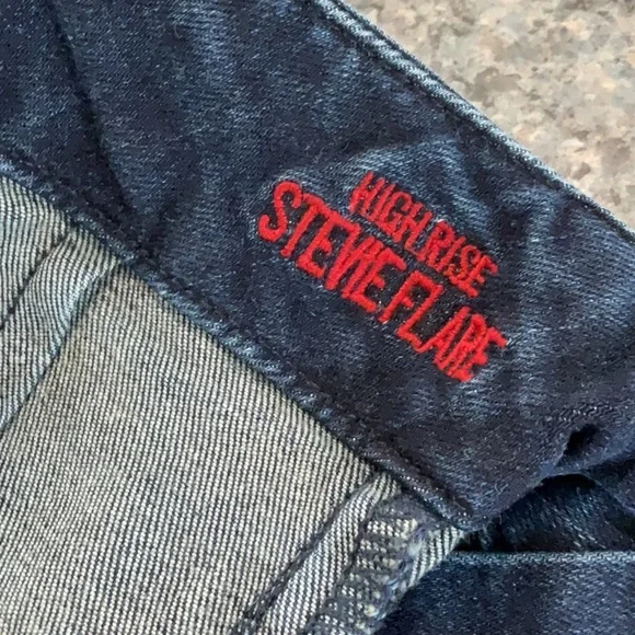 SALE!- NWOT Lucky Brand Stevie Flare jeans. Was $19 now summer sale $16 - Picture 8 of 15